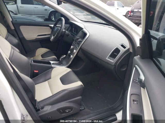 2017 VOLVO XC60 YV449MRR3H2017484 Photo 4