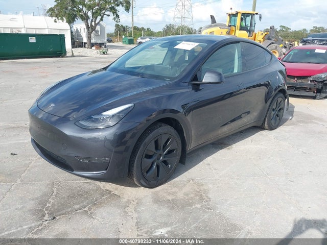 2024 TESLA MODEL Y 7SAYGDEE0RA309055 Photo 1
