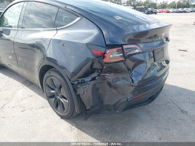 2024 TESLA MODEL Y 7SAYGDEE0RA309055 Photo 5