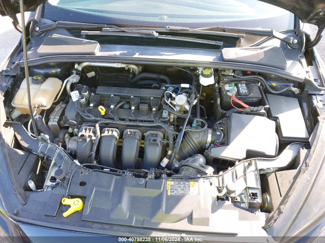 Ford FOCUS SE 2018 1FADP3F27JL255161 Image 10