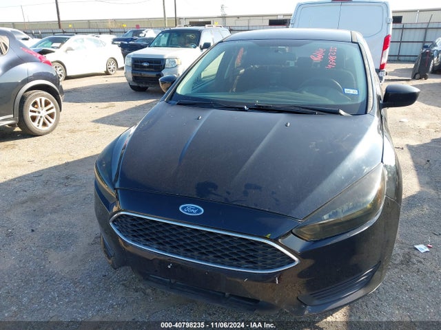 Ford FOCUS SE 2018 1FADP3F27JL255161 Image 12