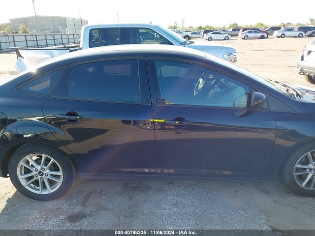 Ford FOCUS SE 2018 1FADP3F27JL255161 Image 13