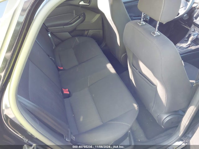 Ford FOCUS SE 2018 1FADP3F27JL255161 Image 8