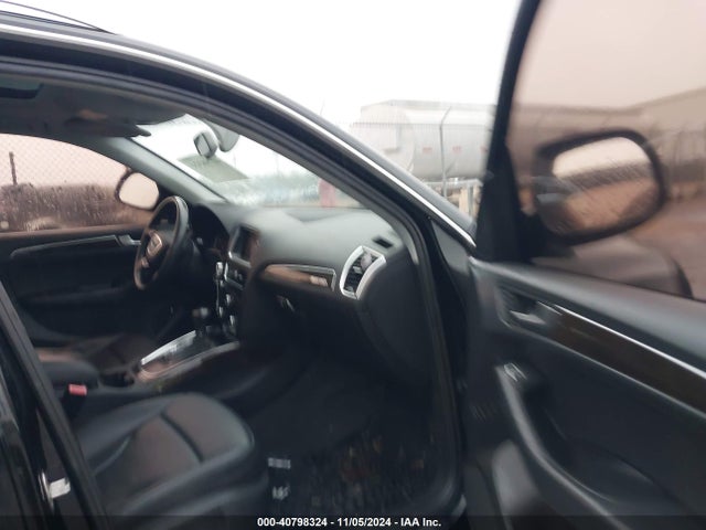 WA1LFAFP9EA074082 Audi Q5 2.0t Premium