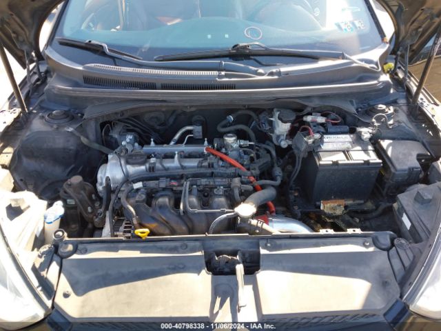KMHTC6AD5EU213501 Hyundai Veloster Flex W/red