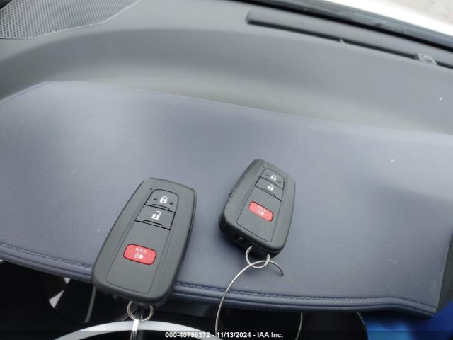 NMTKHMBX4LR109872 Toyota C-HR XLE