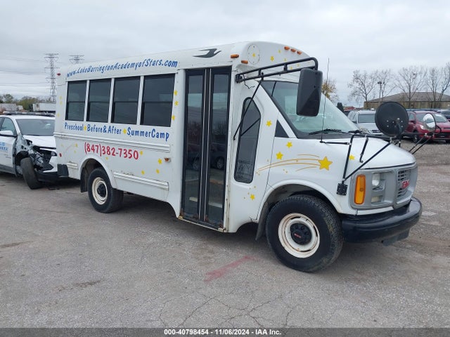 40798454 :رقم المزاد ، 1GDHG31R1Y1157020 vin ، 2000 Gmc Savana Special مزاد بيع