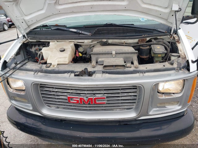 40798454 :رقم المزاد ، 1GDHG31R1Y1157020 vin ، 2000 Gmc Savana Special مزاد بيع
