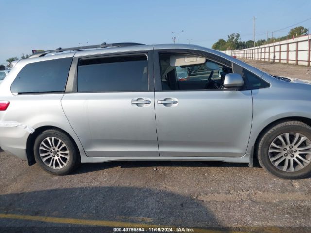 5TDYZ3DC9LS026872 Toyota SIENNA XLE