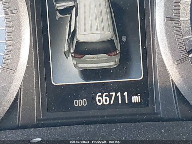 5TDYZ3DC9LS026872 Toyota SIENNA XLE