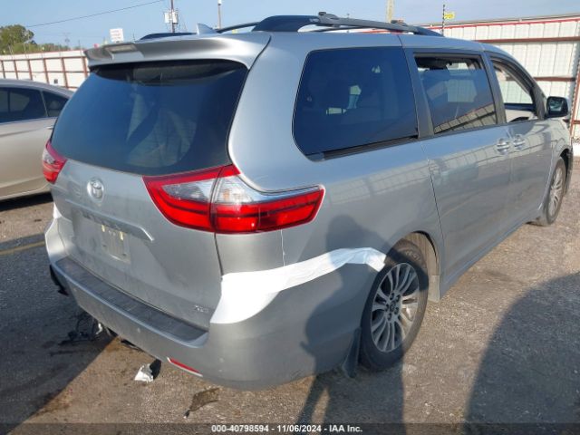 5TDYZ3DC9LS026872 Toyota SIENNA XLE