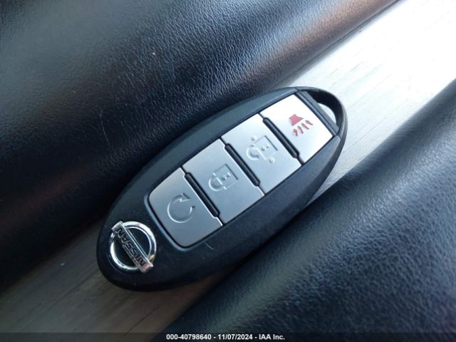 5N1AZ2MH7JN143579 Nissan MURANO SV