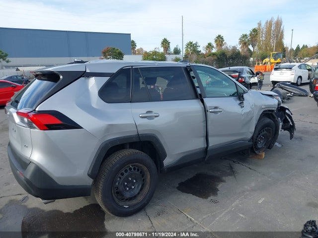 2T3H1RFV5MW123821 Toyota RAV4 LE