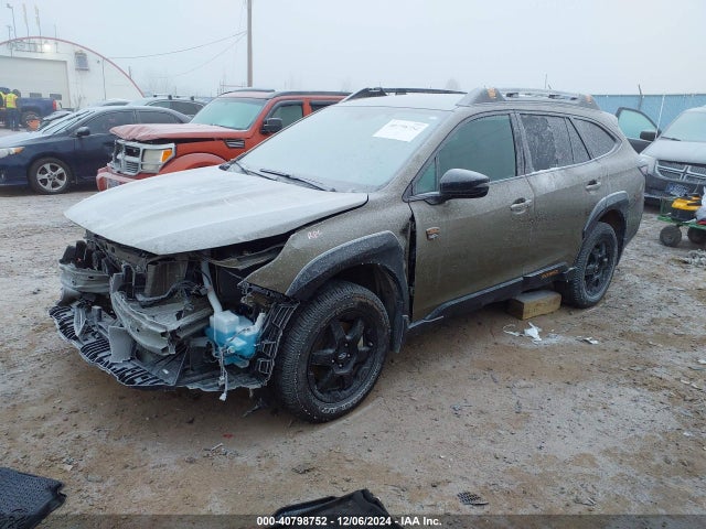 4S4BTGSD9R3170082 Subaru Outback Wilderness