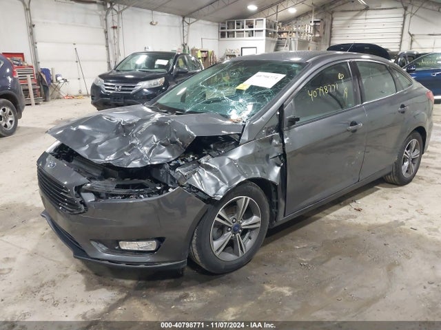 Ford FOCUS SE 2017 1FADP3FE4HL307012 Image 2