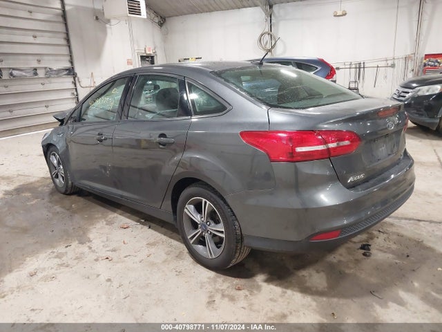 Ford FOCUS SE 2017 1FADP3FE4HL307012 Image 3