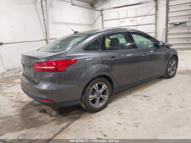 Ford FOCUS SE 2017 1FADP3FE4HL307012 Image 4