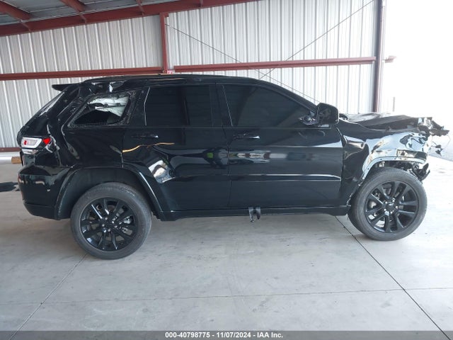 1C4RJFAG8MC677241 Jeep Grand Cherokee Laredo X 4x4