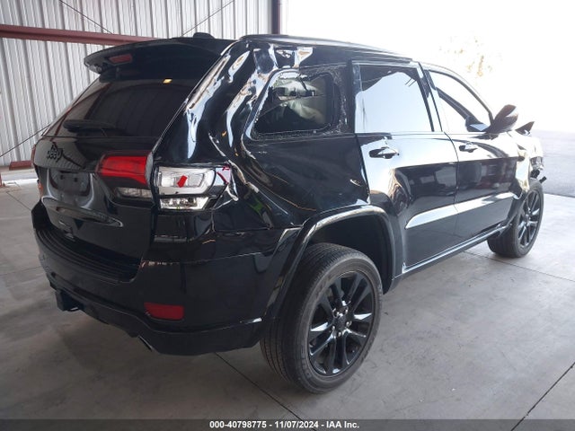 1C4RJFAG8MC677241 Jeep Grand Cherokee Laredo X 4x4
