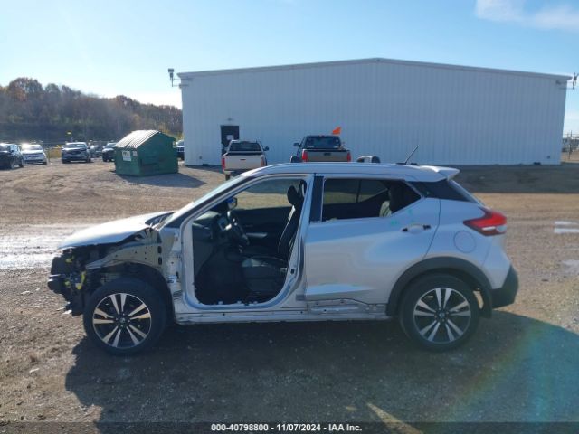3N1CP5CU1KL528806 Nissan KICKS SR