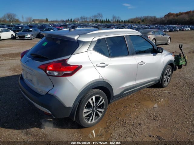 3N1CP5CU1KL528806 Nissan KICKS SR