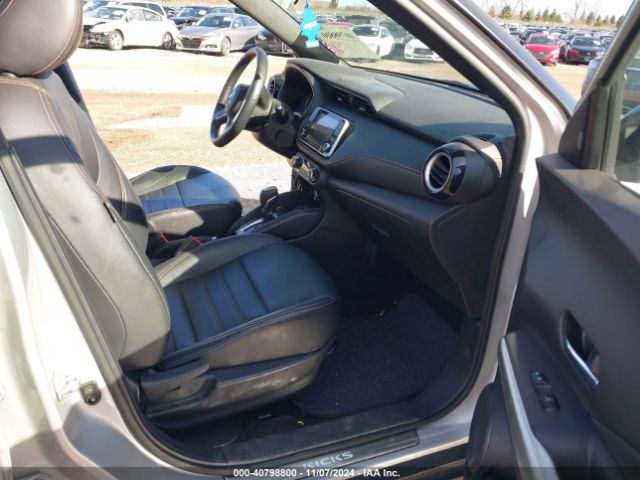 3N1CP5CU1KL528806 Nissan KICKS SR