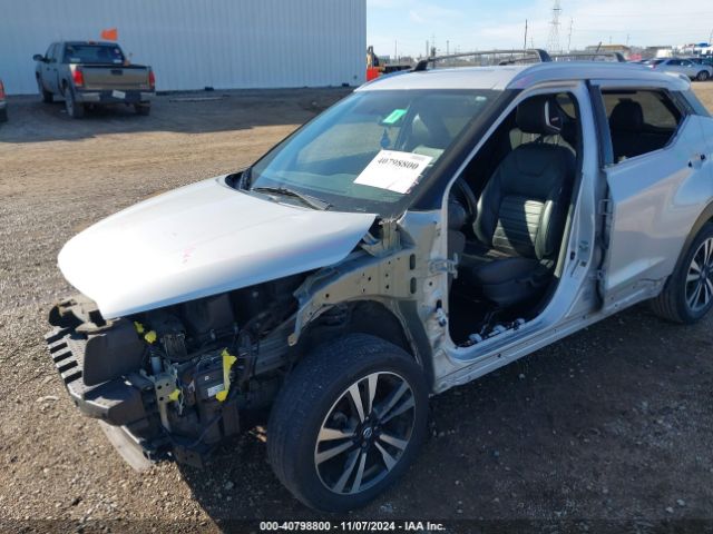 3N1CP5CU1KL528806 Nissan KICKS SR
