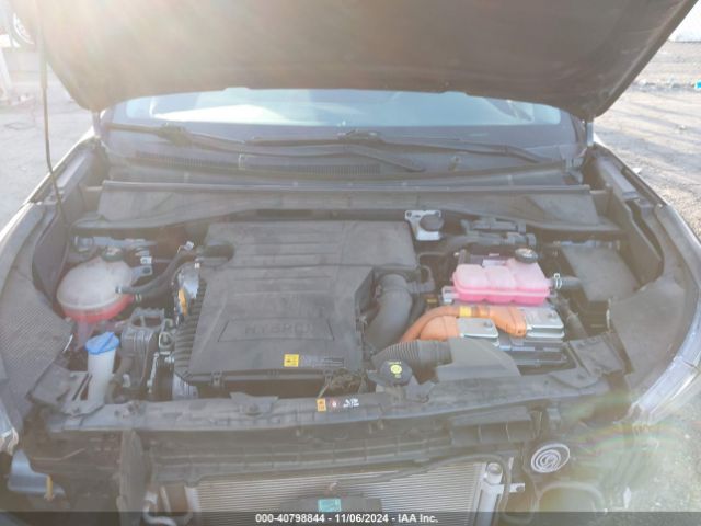 KNDCB3LC6N5532488 KIA NIRO LX