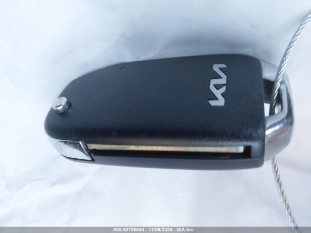 KNDCB3LC6N5532488 KIA NIRO LX