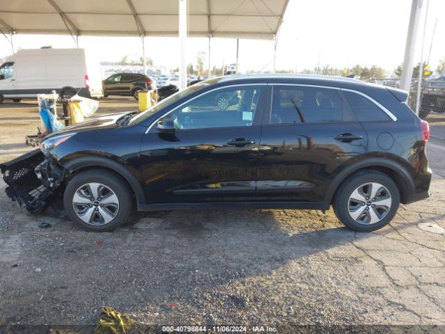 KNDCB3LC6N5532488 KIA NIRO LX