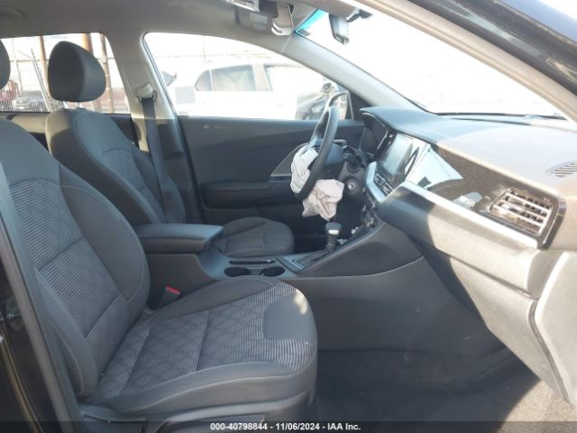 KNDCB3LC6N5532488 KIA NIRO LX