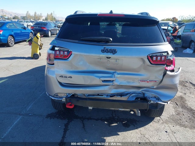 3C4NJDDB6KT668848 Jeep Compass Trailhawk 4x4