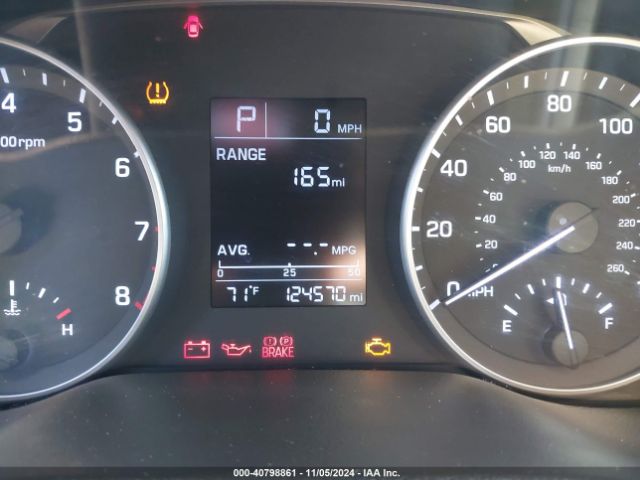 5NPD84LF3HH061035 Hyundai ELANTRA SE