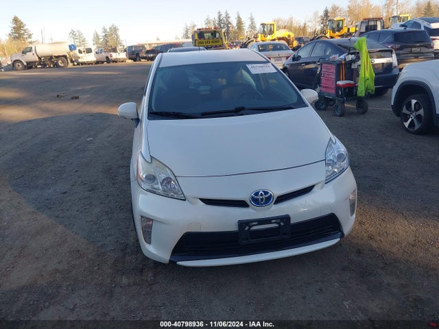 JTDKN3DU3F0414911 Toyota Prius Persona Series Special Edition