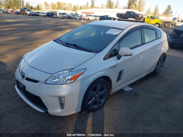 JTDKN3DU3F0414911 Toyota Prius Persona Series Special Edition