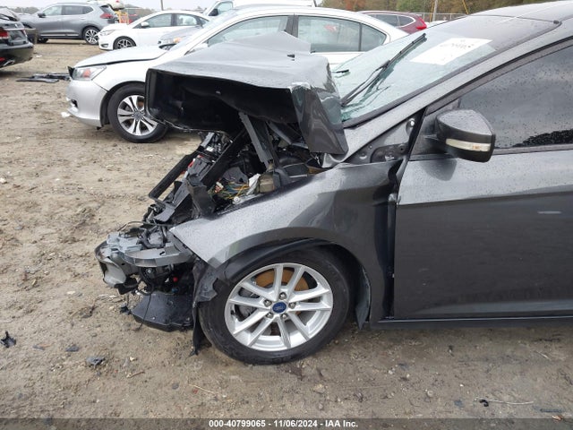 Ford FOCUS SE 2017 1FADP3K2XHL201692 Image 18