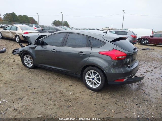 Ford FOCUS SE 2017 1FADP3K2XHL201692 Image 3