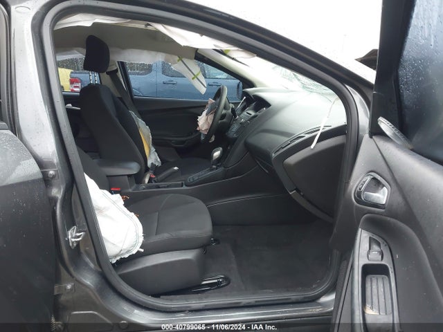 Ford FOCUS SE 2017 1FADP3K2XHL201692 Image 5