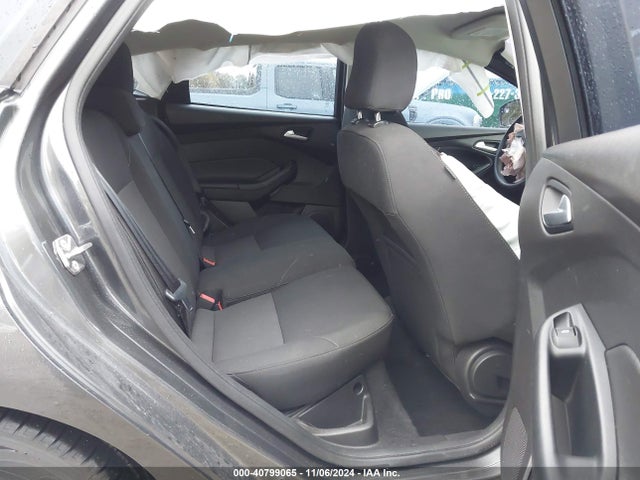 Ford FOCUS SE 2017 1FADP3K2XHL201692 Image 8