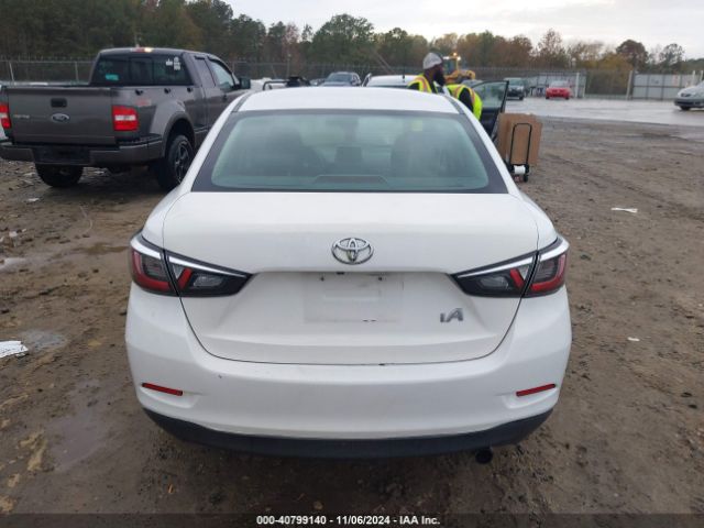 3MYDLBYVXHY153864 Toyota YARIS IA
