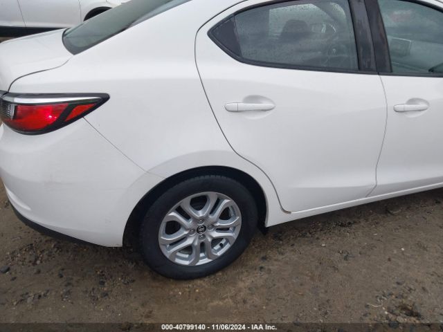 3MYDLBYVXHY153864 Toyota YARIS IA