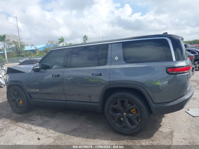 7PDSGABA4PN008558 Rivian R1s Adventure