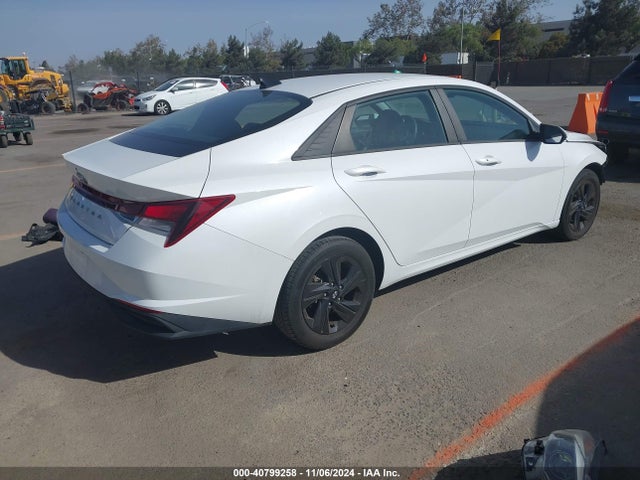 5NPLS4AG4MH042299 Hyundai ELANTRA SEL