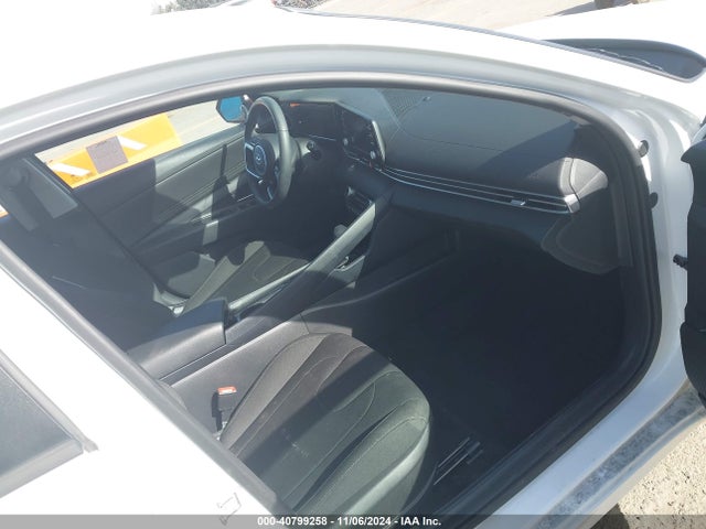 5NPLS4AG4MH042299 Hyundai ELANTRA SEL