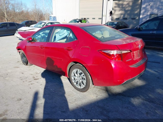 Toyota COROLLA LE 2018 2T1BURHE0JC063169 Image 3