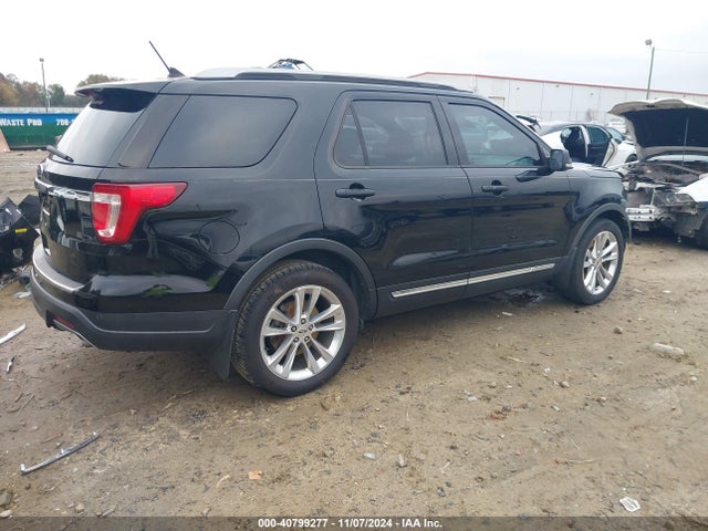 Ford EXPLORER XLT 2018 1FM5K7D82JGA34356 Image 4