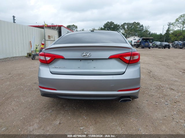 Hyundai SONATA SE 2015 5NPE24AF0FH002787 Image 16