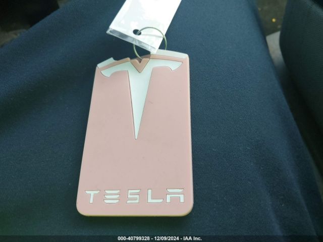 7SAYGDEE4PA078206 Tesla Model Y