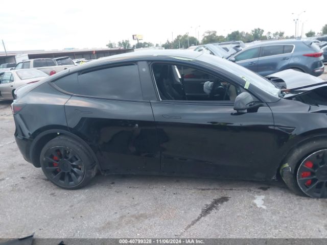7SAYGDEE4PA078206 Tesla Model Y