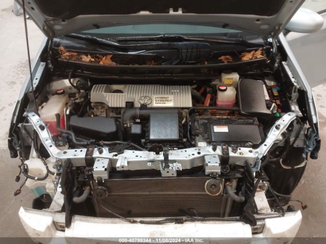 JTDZN3EU3E3353585 Toyota Prius V Three